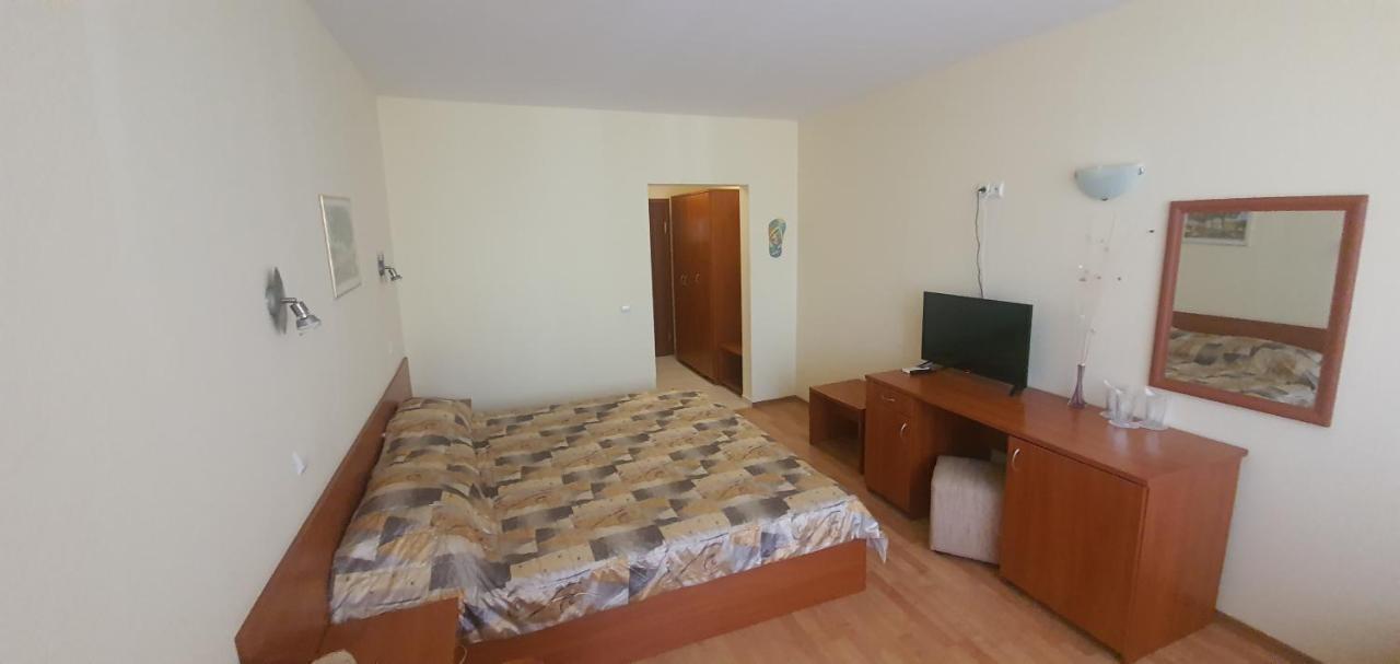 Diamond Hotel Primorsko Exterior photo